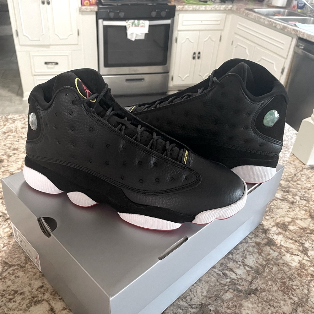 Jordan 13 Retro “PLAYOFFS” size 11